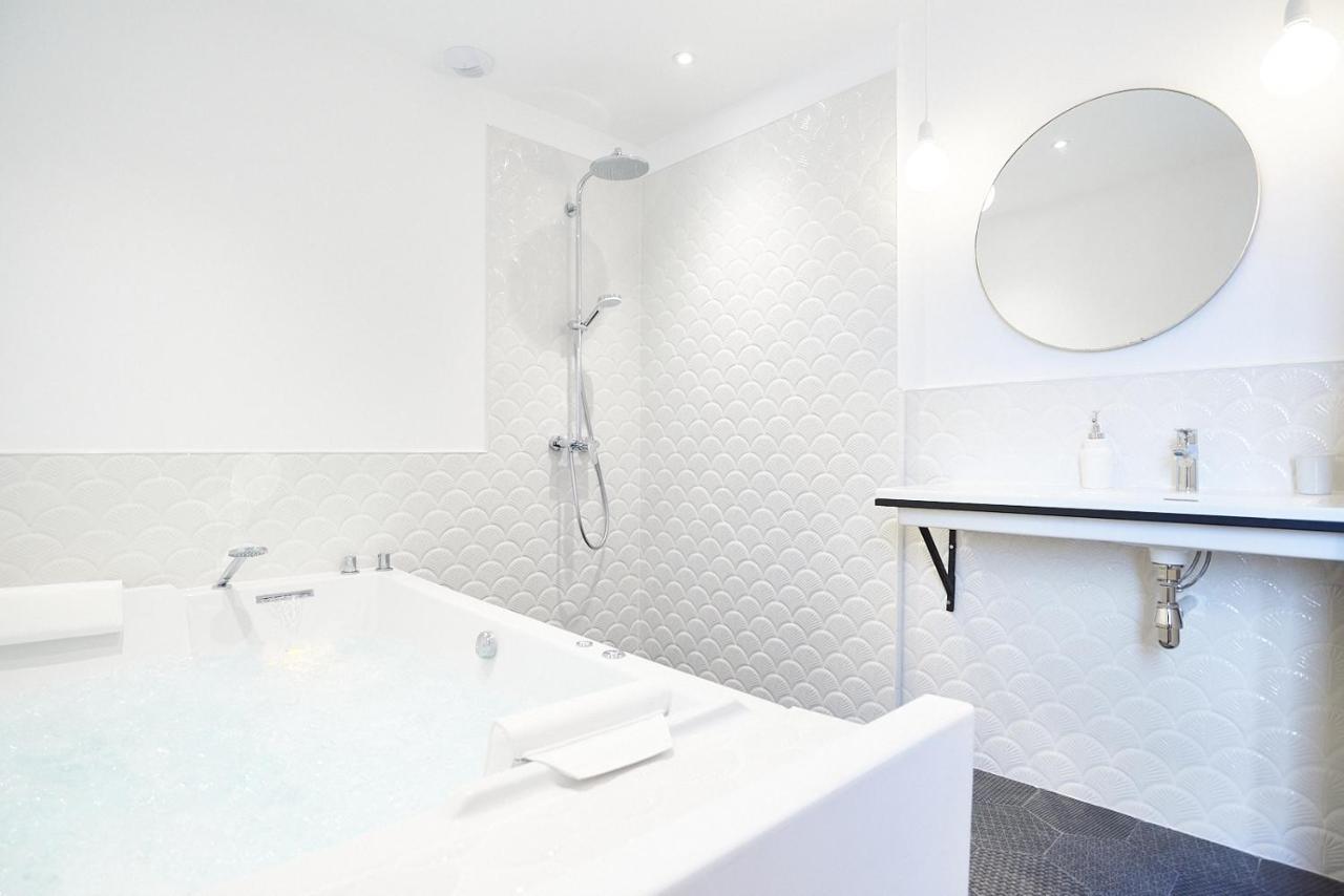 Maison 1634 - Climatisation, Piscine, Parking, Centre Ville, Petit-Dejeuner Compris Pézenas Eksteriør billede